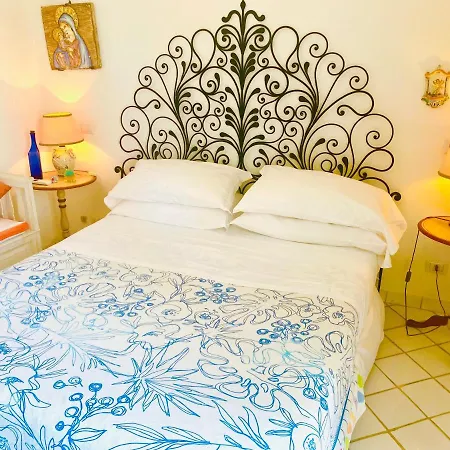 Bed & Breakfast Scala Fenicia 14 By Caprirooms 4*