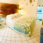 Bed & Breakfast Scala Fenicia 14 By Caprirooms 4*