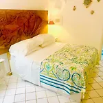Bed & Breakfast Scala Fenicia 14 By Caprirooms 4*
