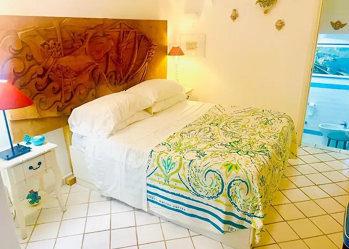 Nocleg ze śniadaniem Scala Fenicia 14 By Caprirooms 4*